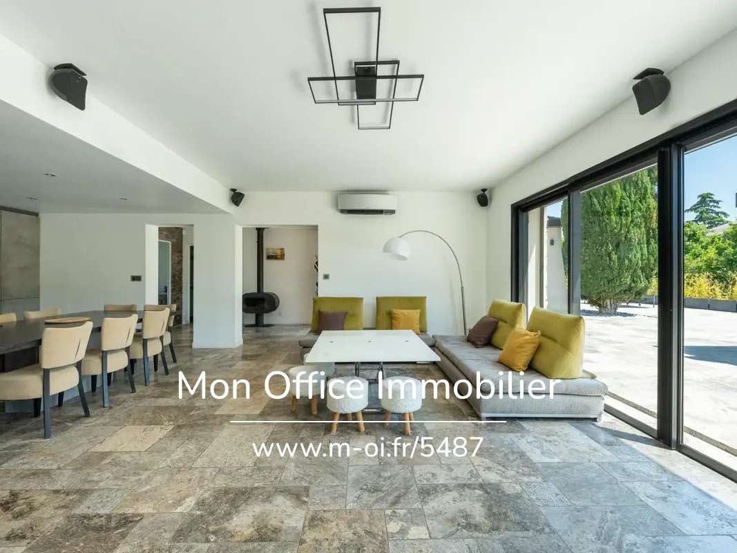 House Bouc-Bel-Air