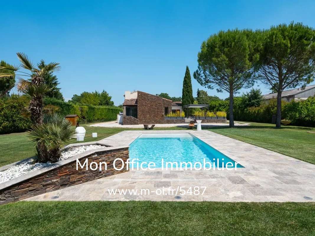 House Bouc-Bel-Air