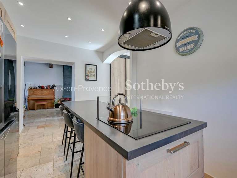 Maison Bouc-Bel-Air - 5 chambres - 200m²