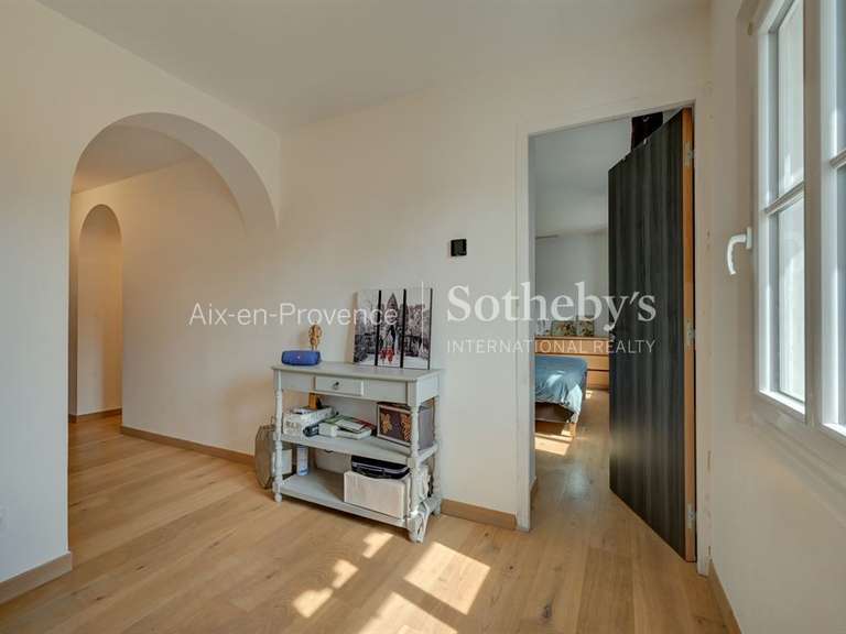 Maison Bouc-Bel-Air - 5 chambres - 200m²