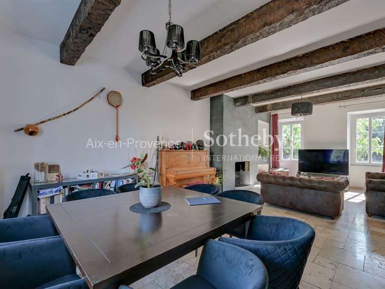 Maison Bouc-Bel-Air - 5 chambres - 200m²