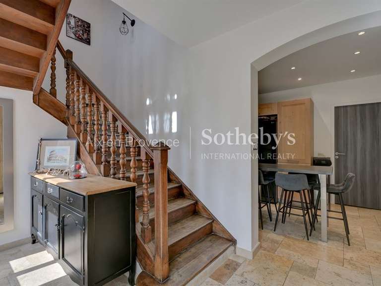 Maison Bouc-Bel-Air - 5 chambres - 200m²