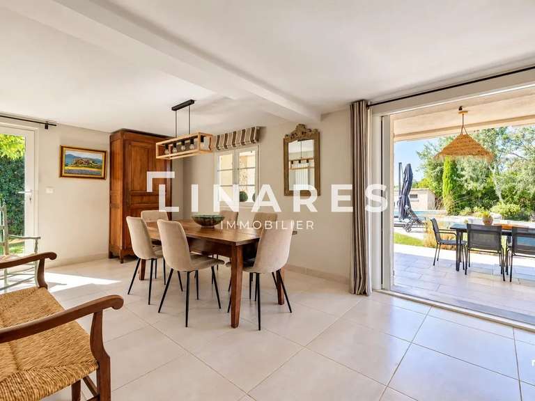Maison Bouc-Bel-Air - 4 chambres - 161m²