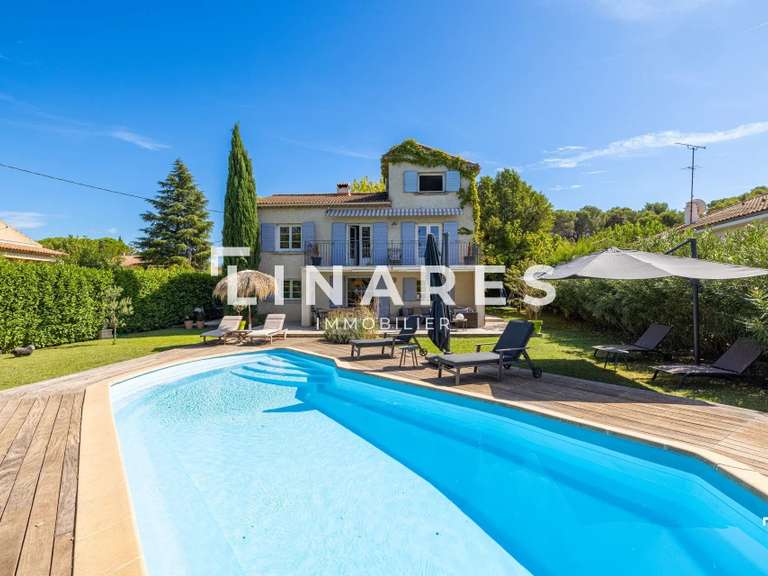 Maison Bouc-Bel-Air - 4 chambres - 161m²