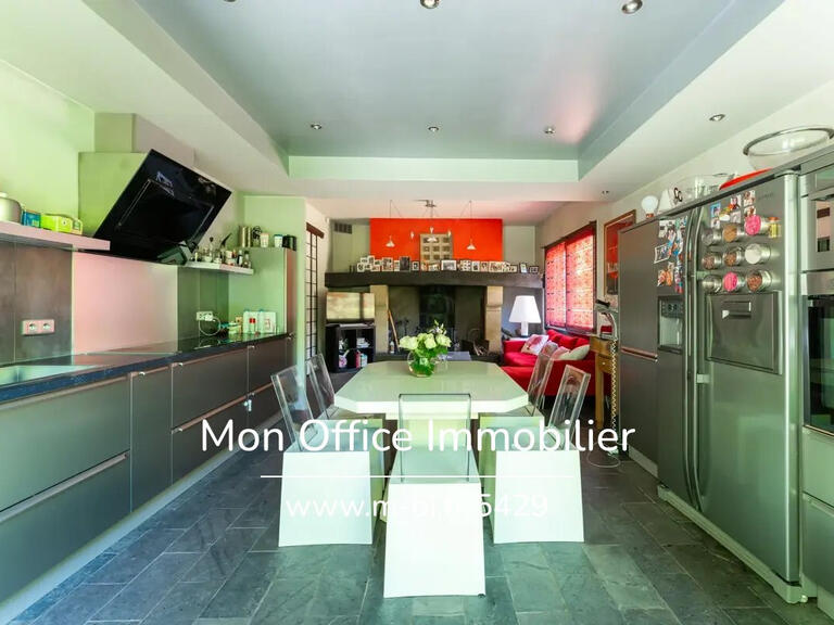Property Bouc-Bel-Air - 4 bedrooms - 226m²