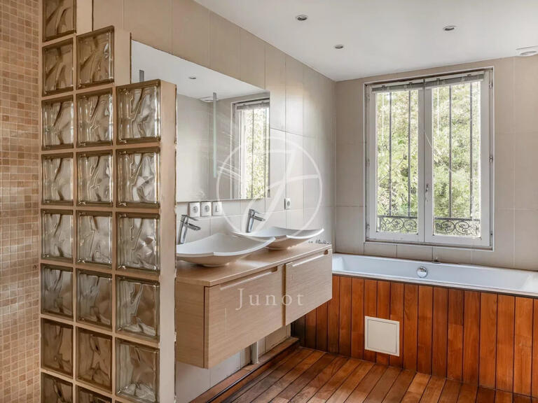 Maison Bougival - 5 chambres - 254m²