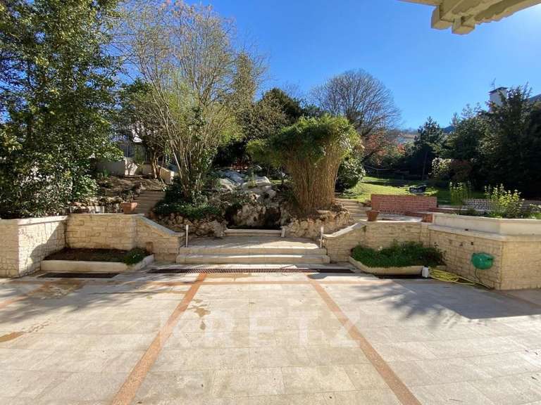 Maison Bougival - 9 chambres - 851m²