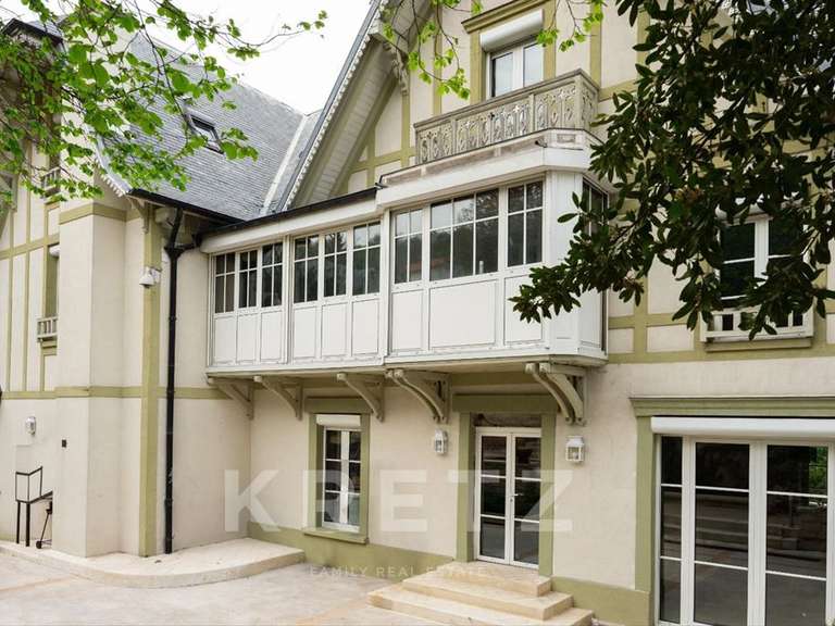 Maison Bougival - 9 chambres - 851m²