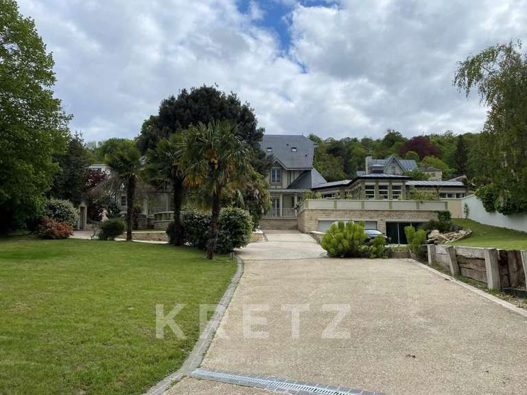Maison Bougival - 9 chambres - 851m²