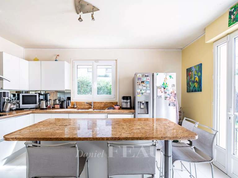 Maison Bougival - 7 chambres - 307m²