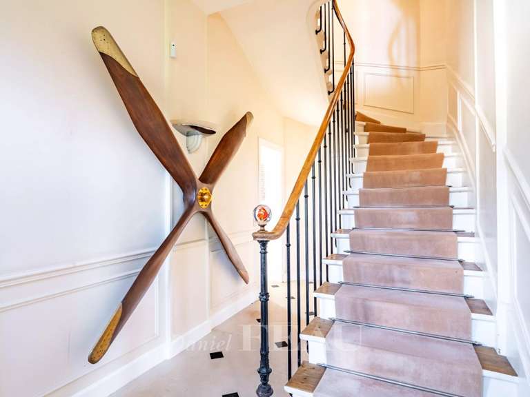 Maison Bougival - 7 chambres - 307m²