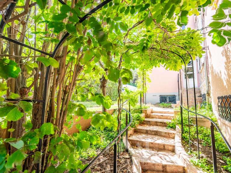 Maison Bougival - 7 chambres - 307m²