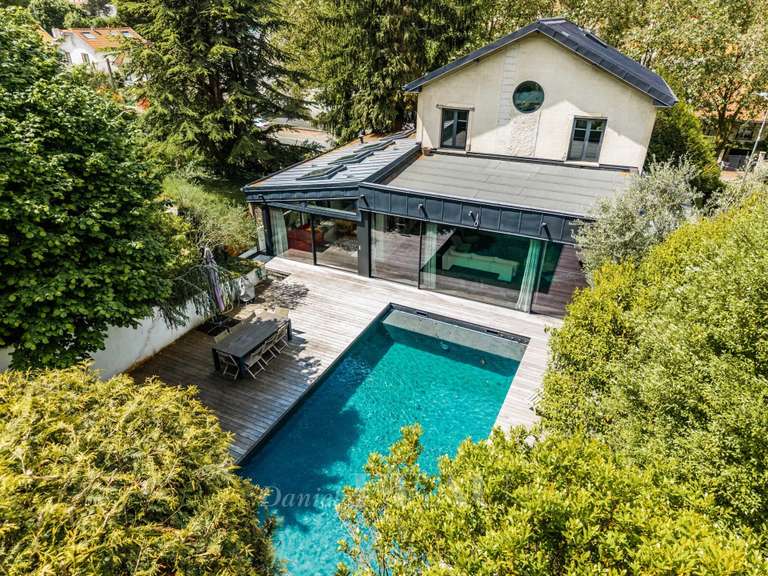 Maison Bougival - 5 chambres - 246m²