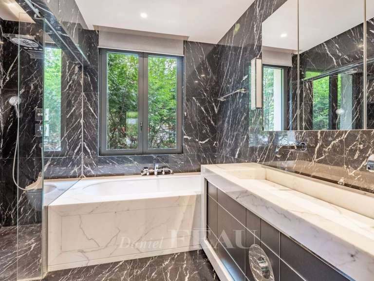 Maison Bougival - 5 chambres - 246m²