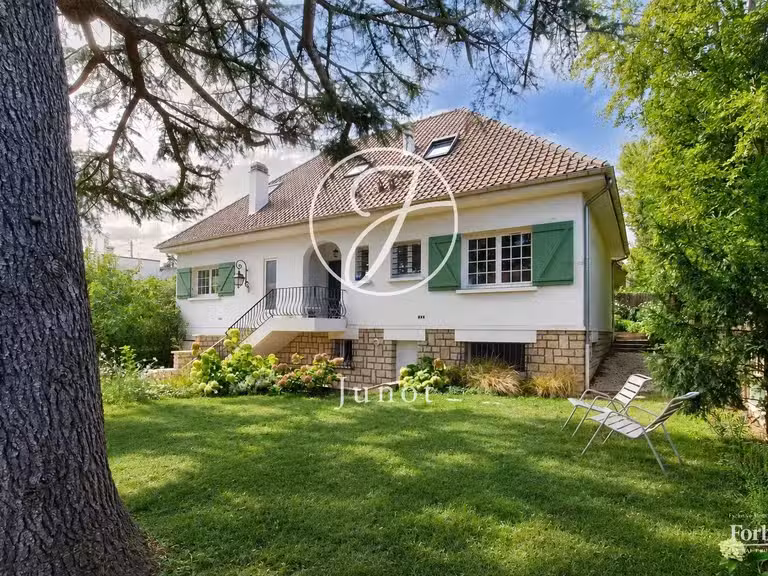 Maison Bougival - 4 chambres - 311m²