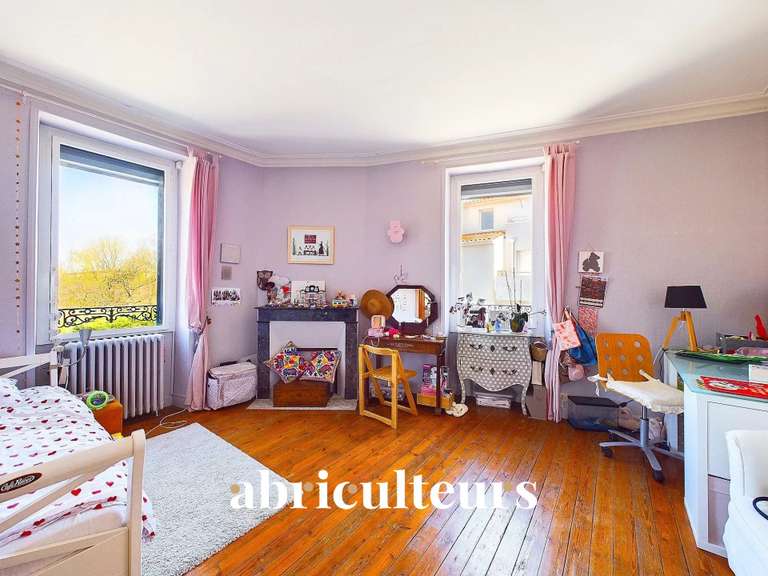 Maison Bouguenais - 4 chambres - 220m²