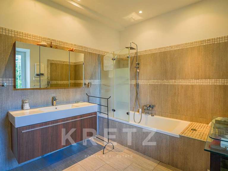 Maison Boulbon - 5 chambres - 266m²