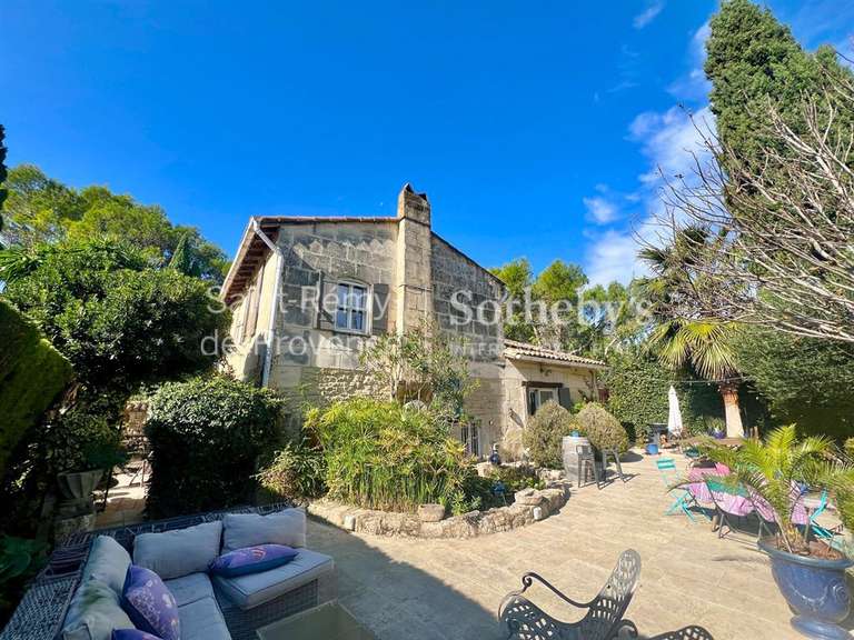 Maison Boulbon - 5 chambres - 209m²