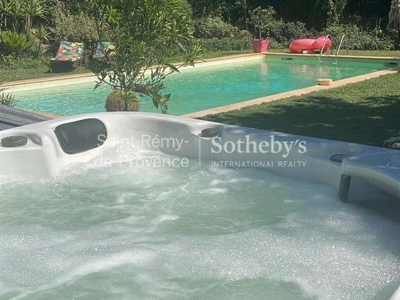 Maison Boulbon - 5 chambres - 209m²