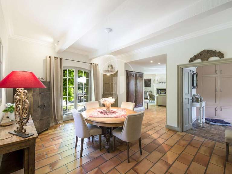 Propriété Boulbon - 6 chambres - 300m²