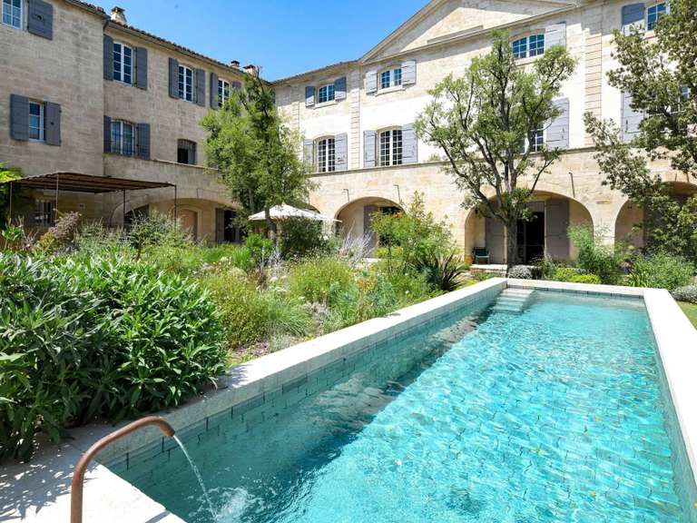 Propriété Boulbon - 11 chambres - 1160m²