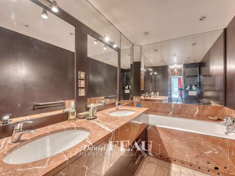 Appartement Boulogne-Billancourt - 3 chambres - 139m²