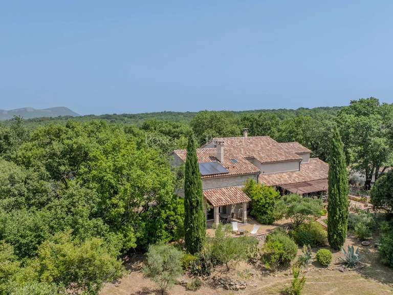 Propriété Bouquet - 7 chambres - 250m²