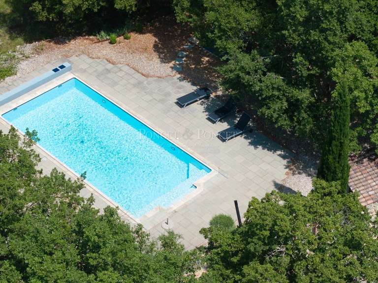 Property Bouquet - 7 bedrooms - 250m²