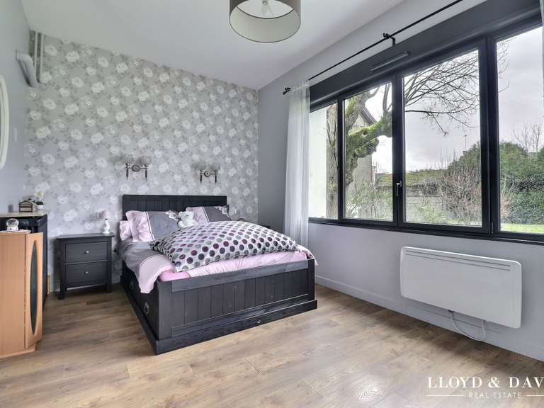 Maison Bouray-sur-Juine - 9 chambres - 455m²