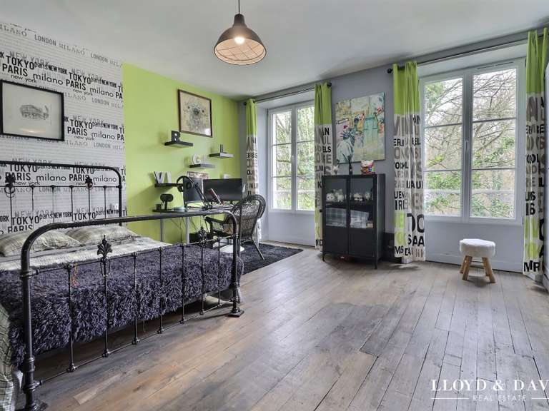 Maison Bouray-sur-Juine - 9 chambres - 455m²