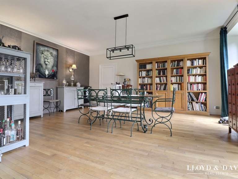 Maison Bouray-sur-Juine - 9 chambres - 455m²