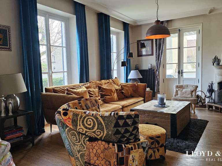 Maison Bouray-sur-Juine - 9 chambres - 455m²