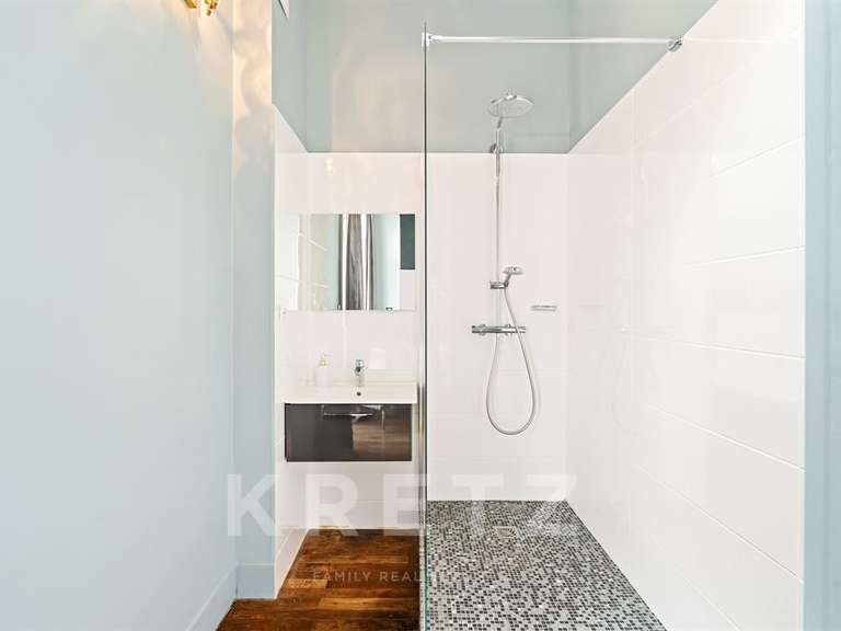 Maison Bourg-en-Bresse - 7 chambres - 450m²