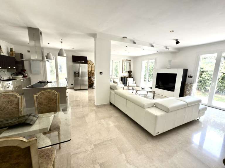 Maison Bourg-lès-Valence - 3 chambres - 140m²
