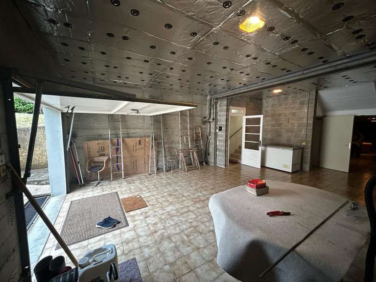 Maison Bourg-lès-Valence - 3 chambres - 140m²