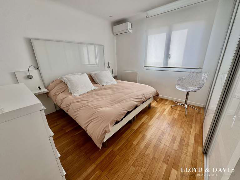 Maison Bourg-lès-Valence - 4 chambres - 220m²