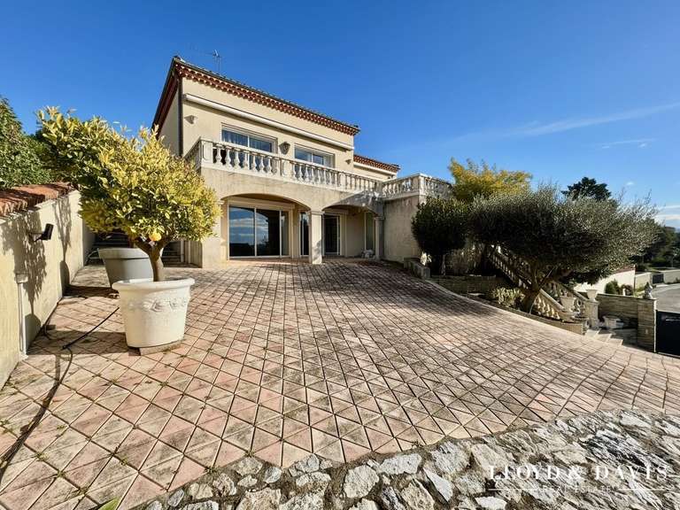 Maison Bourg-lès-Valence - 4 chambres - 220m²