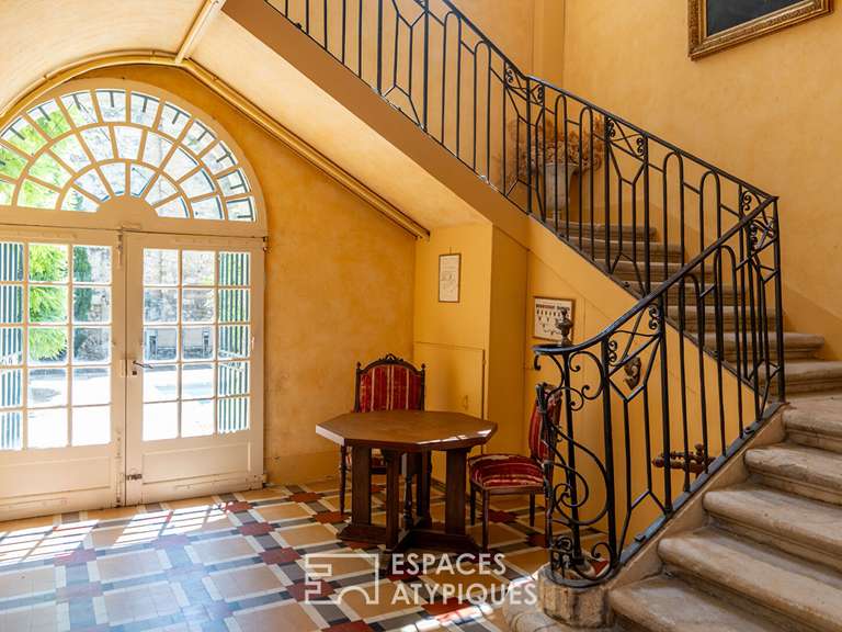 House Bourg-Saint-Andéol - 8 bedrooms - 450m²