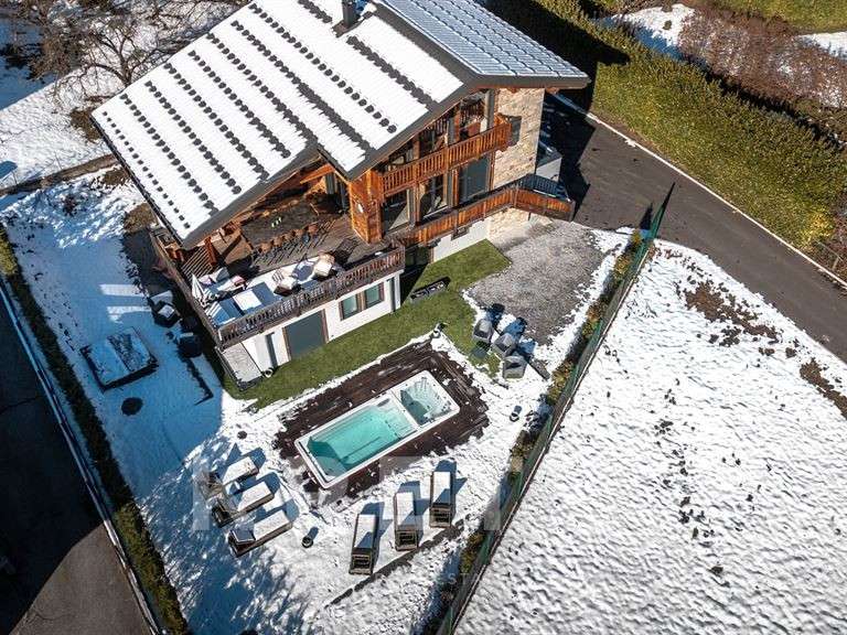 Maison Bourg-Saint-Maurice - 5 chambres - 208m²