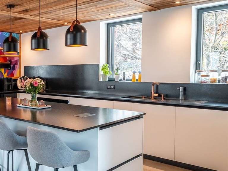 Maison Bourg-Saint-Maurice - 5 chambres - 208m²