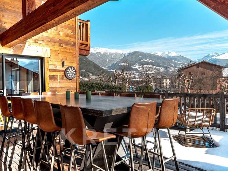 Maison Bourg-Saint-Maurice - 5 chambres - 208m²