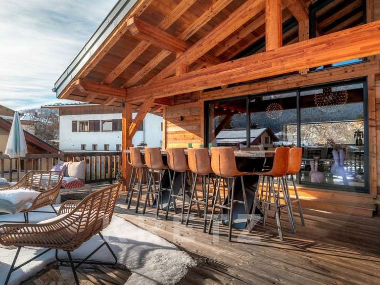 Maison Bourg-Saint-Maurice - 5 chambres - 208m²