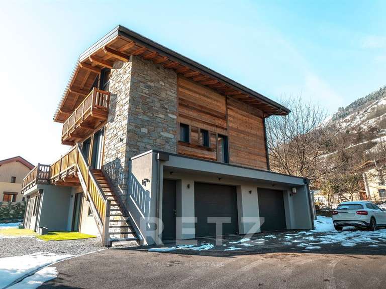Maison Bourg-Saint-Maurice - 5 chambres - 208m²