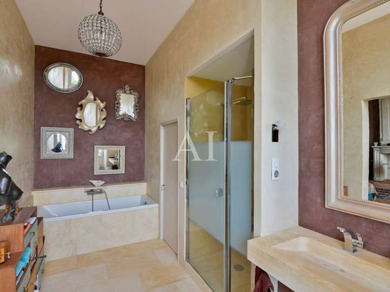 Château Bourges - 16 chambres - 815m²