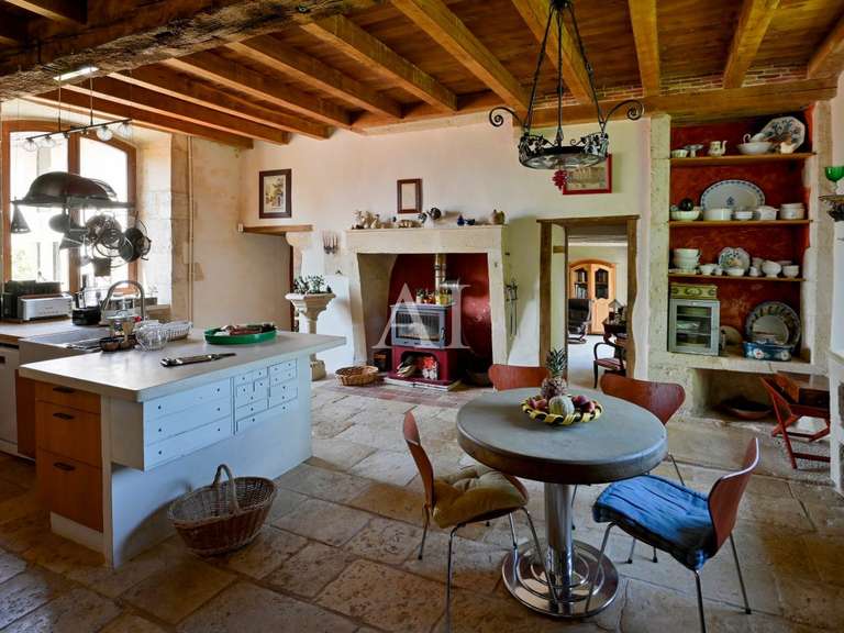 Château Bourges - 16 chambres - 815m²