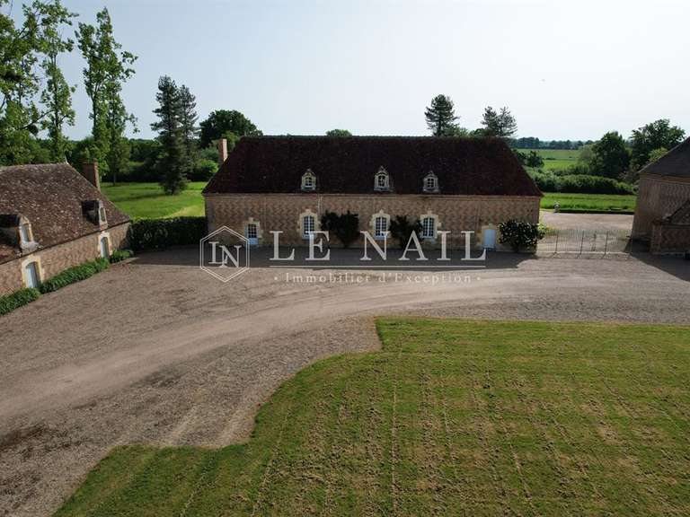 Château Bourges - 8 chambres - 660m²