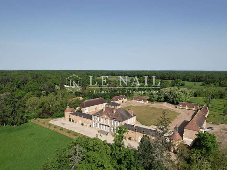 Château Bourges - 8 chambres - 660m²