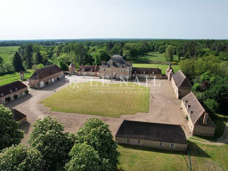 Château Bourges - 8 chambres - 660m²