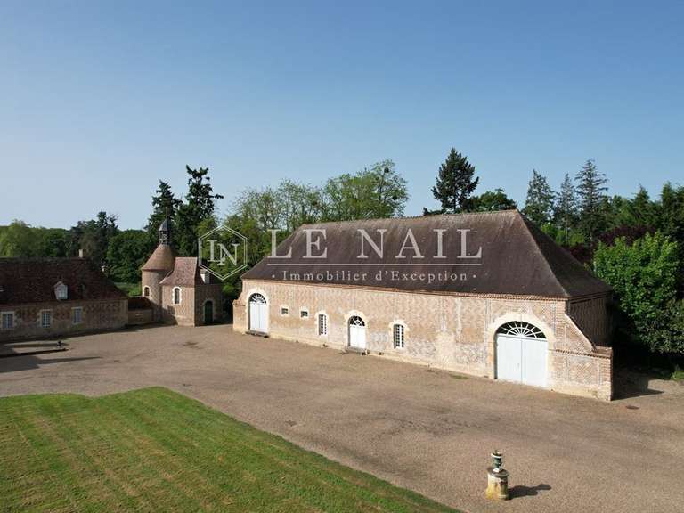 Château Bourges - 8 chambres - 660m²