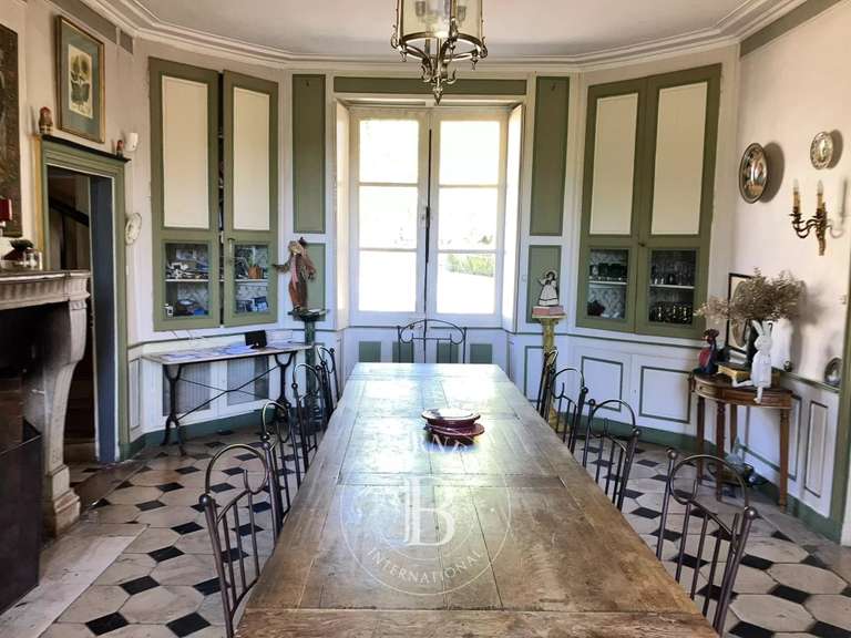 Château Bourges - 481m²